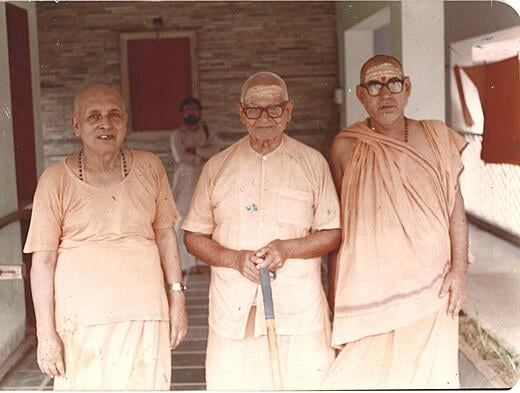 From Left to Right  1986 - Sw Stutyananda Sw Muktananda Sw Vaidyanathananda